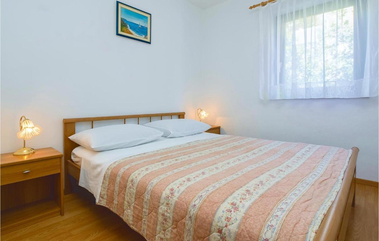 Cozy Apartment In Lokva Rogoznica With Wifi Exterior foto
